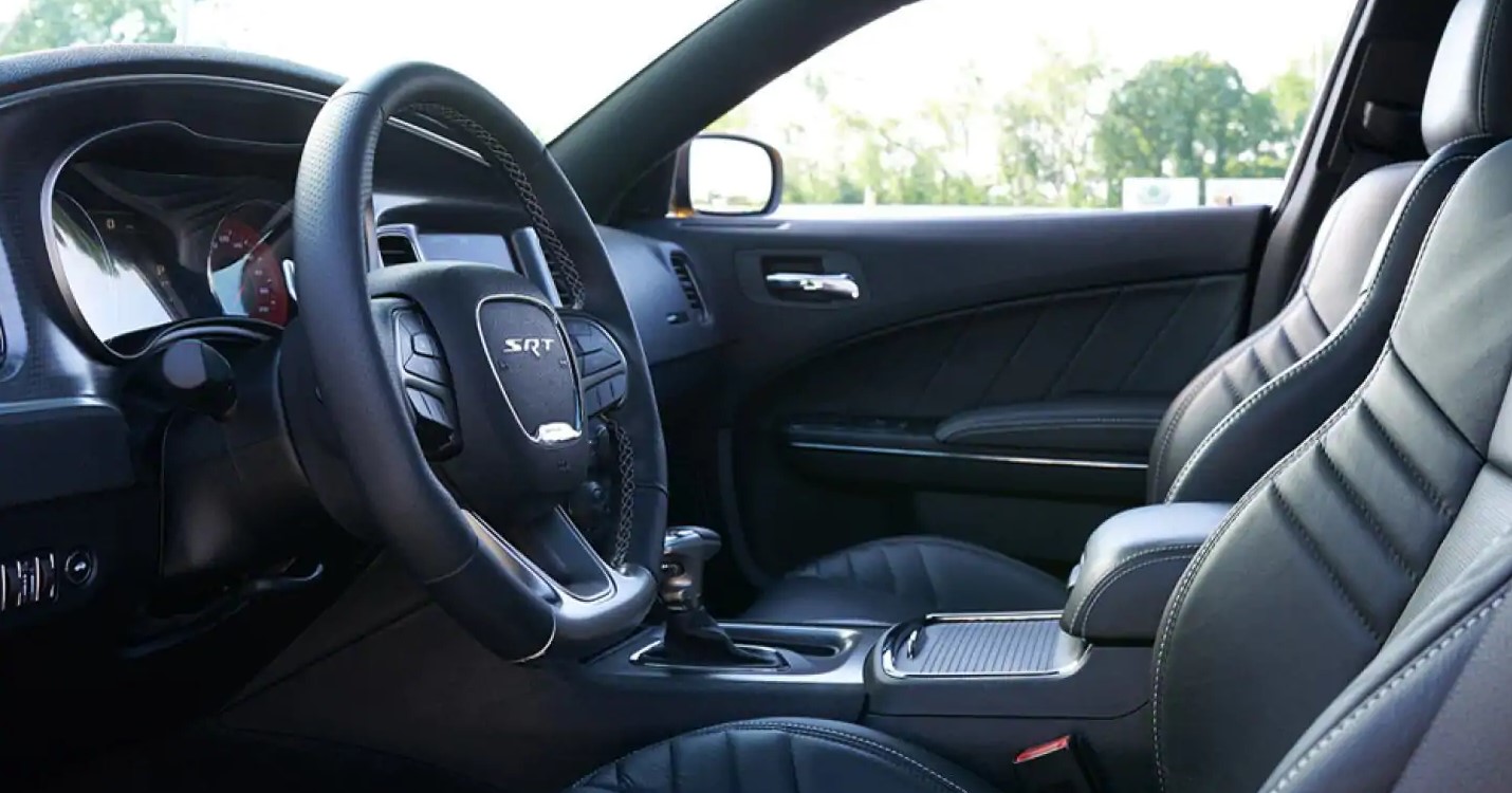 2019 Dodge Charger Front Interior Dash Detail Picture